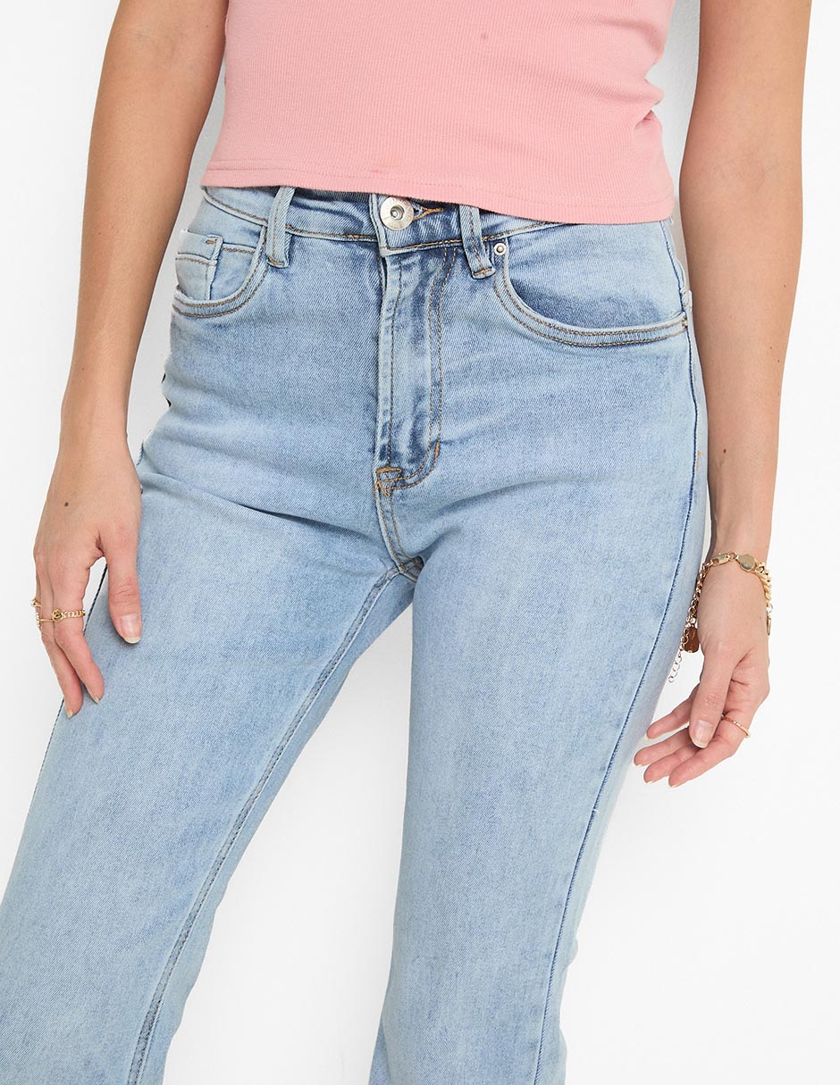 Jeans flare para mujer 4