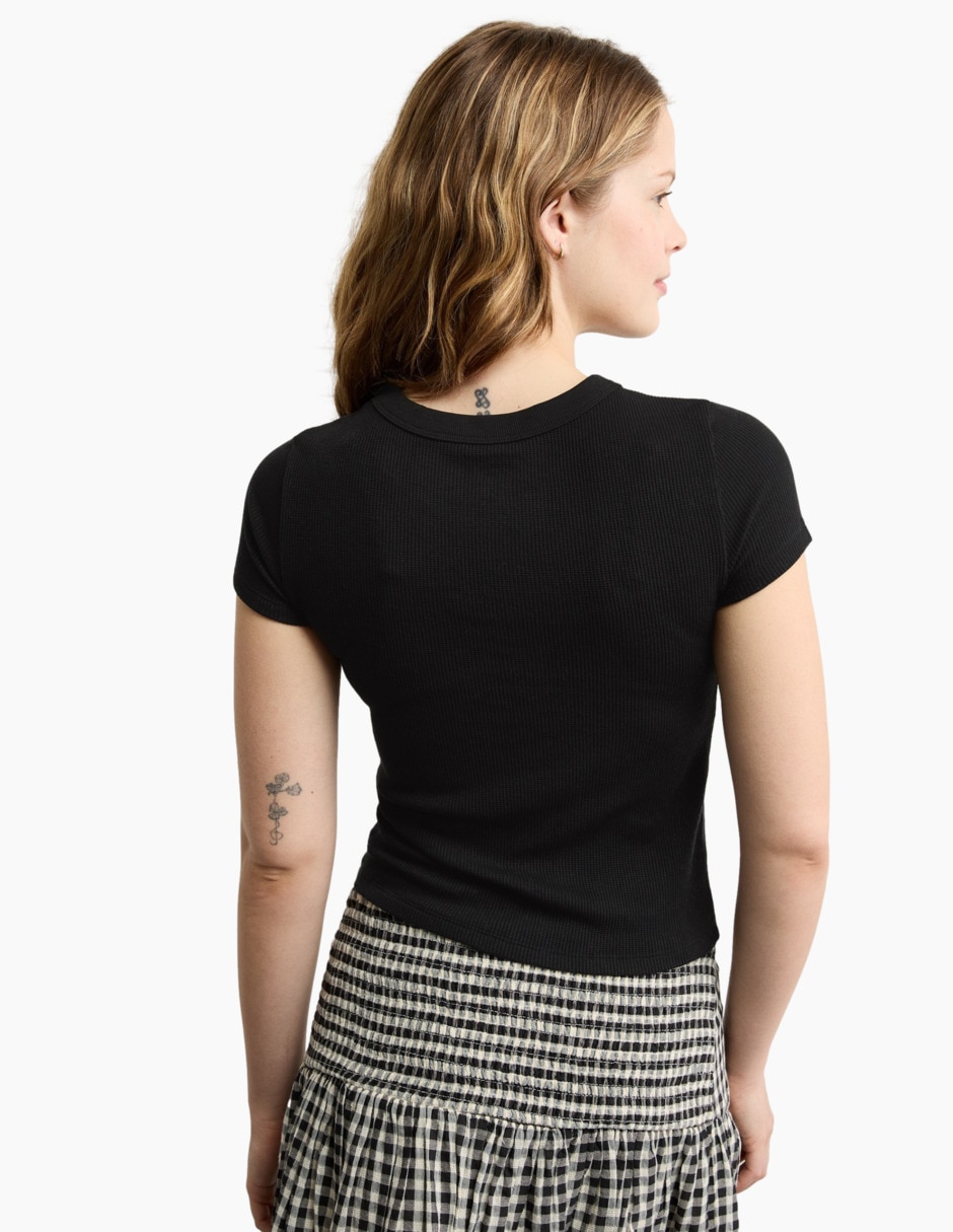 Playera manga corta cuello redondo para mujer 4