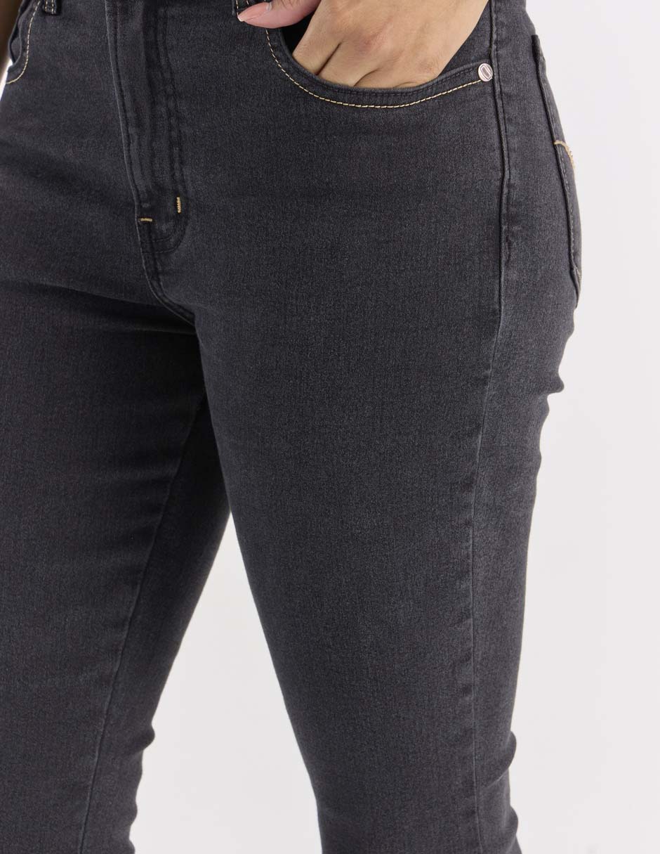 Jeans slim para mujer 4