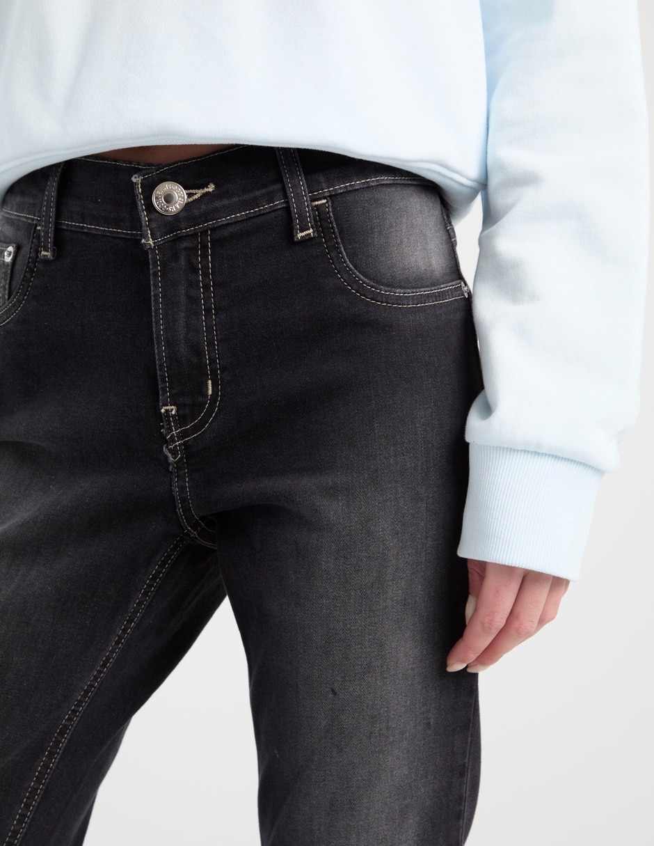 Jeans straight corte cadera para mujer 4